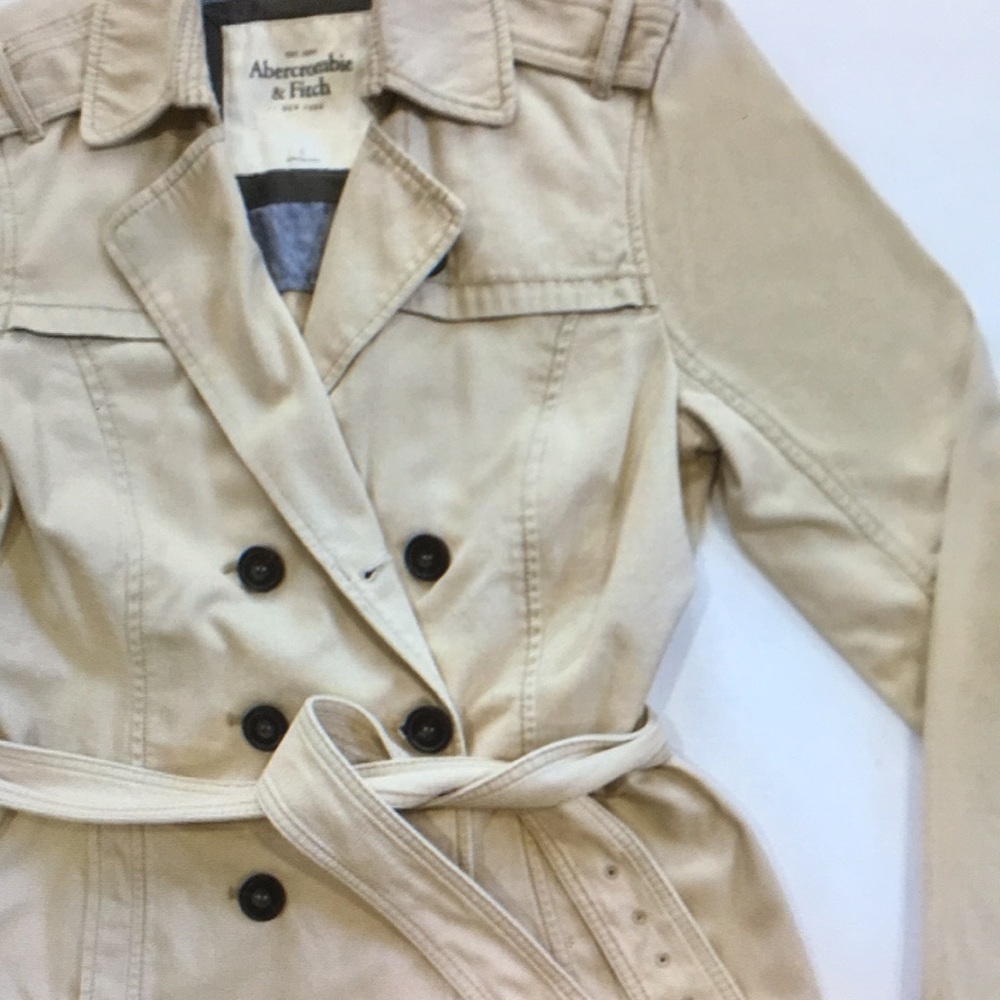 Abercrombie & Fitch Women's Tan Trench Coat